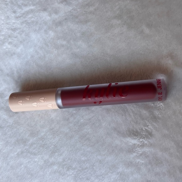 Kylie Cosmetics Matte Liquid Lipstick - Picture 3 of 6